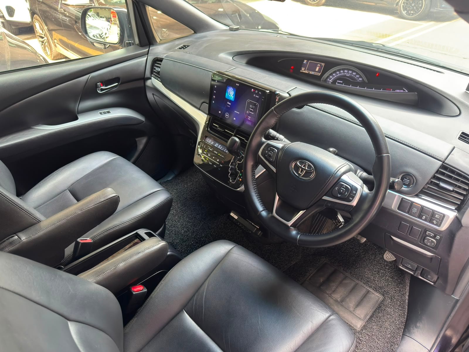 Toyota Estima Aeras Premium 2.4 photo 7